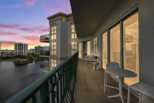 Building Photo - 20000 E Country Club Dr