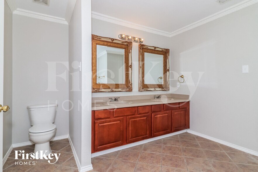 Building Photo - 9812 Westmere Ln