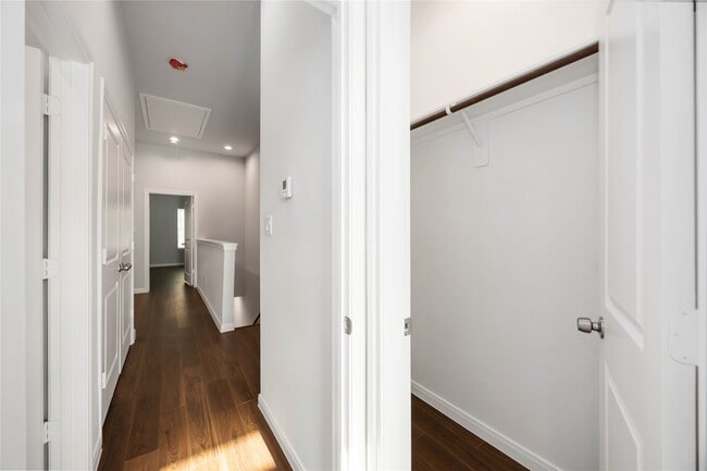 Building Photo - 4938 Paradigm Ln