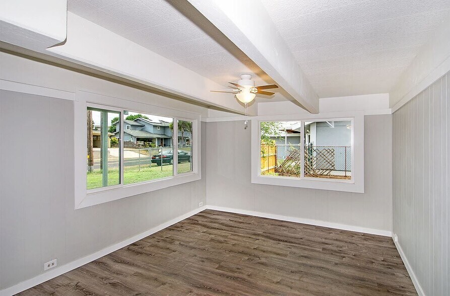 Building Photo - 218 Holua Dr