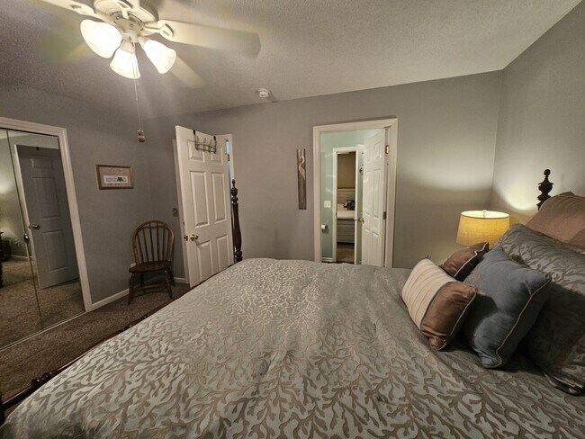 Building Photo - 1105 13th St