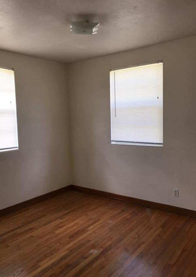 Building Photo - Cute as a Button, House For Rent, JAX Heights