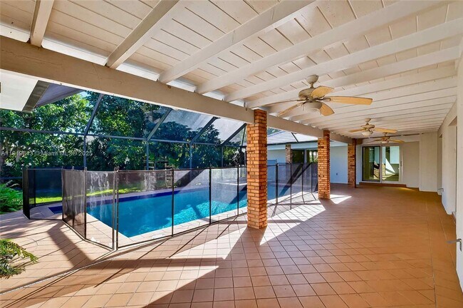 Building Photo - 6731 SW 138th St