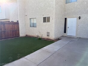 Building Photo - 764 Lawrence Dr