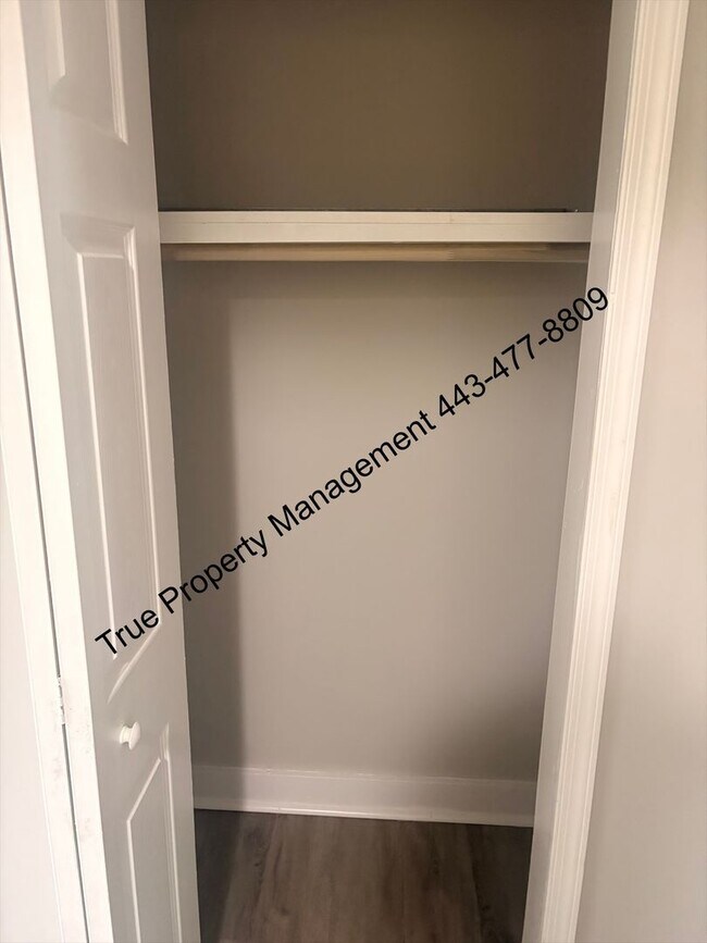 Building Photo - Cozy 2 Bedroom Home in West Baltimore