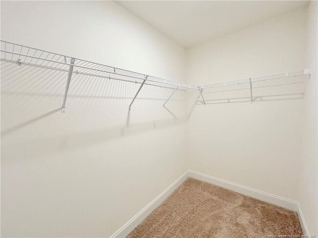 Building Photo - 282 Creekhaven Dr
