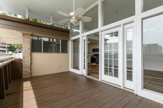 Building Photo - 346 Carpenter Dr NE