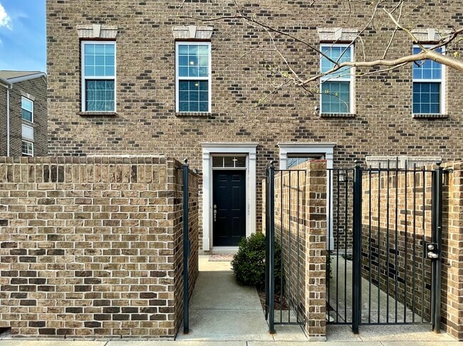 Primary Photo - 219 Ice Ave