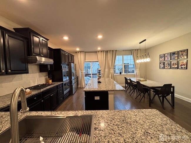 Building Photo - 1205 Hights Farm Rd N