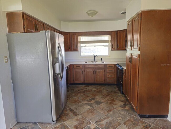 Building Photo - 1369 Whitacre Dr