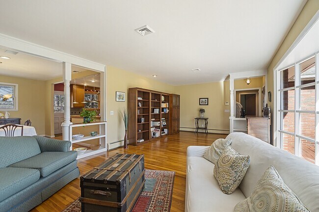 Building Photo - 71 Bemis Rd