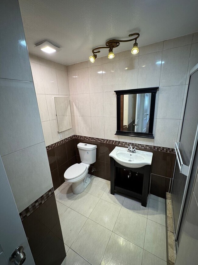 Building Photo - Newly Remodeled 2 Bedroom 2 Bath Condo in Chula Vista - $2600 a month