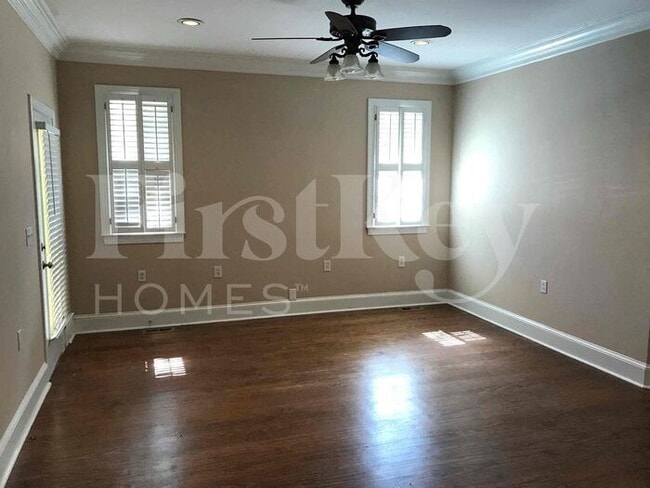 Building Photo - 1609 Flat Rock Dr SW