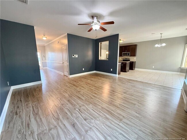 Building Photo - 418 Century Dr