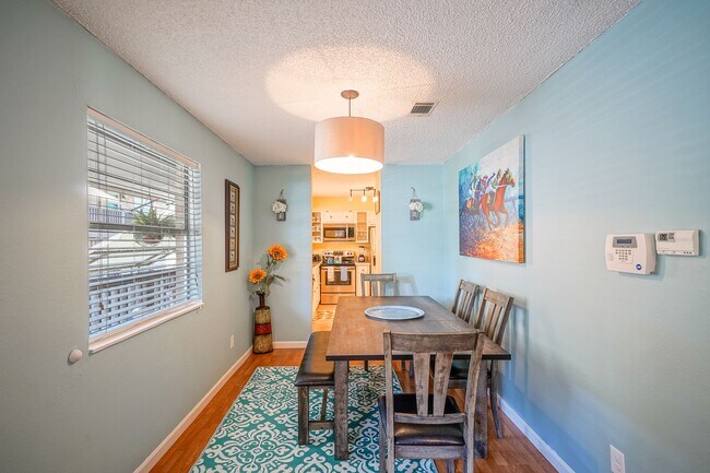 Building Photo - 125 Carl Dr