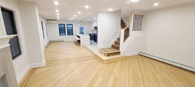 Building Photo - 88-37 62nd Dr