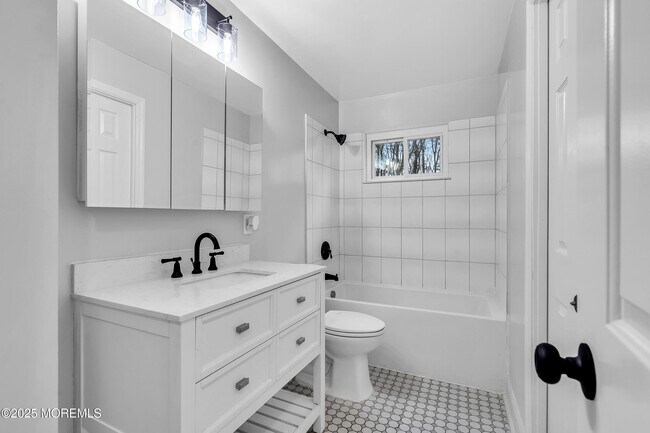 Building Photo - 47 Beam Ave