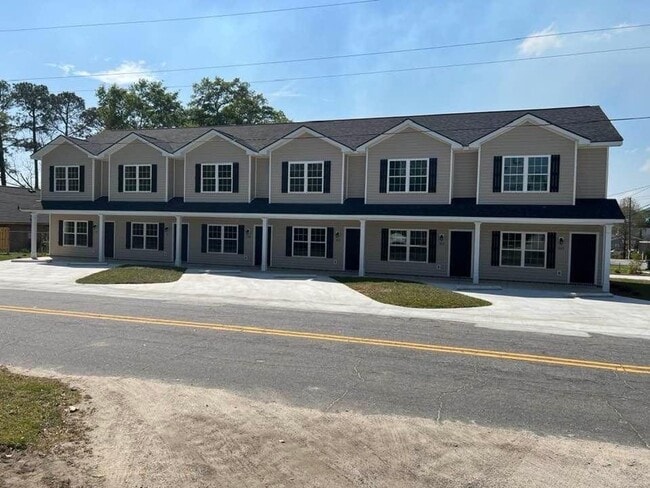 Building Photo - 313 Broad St