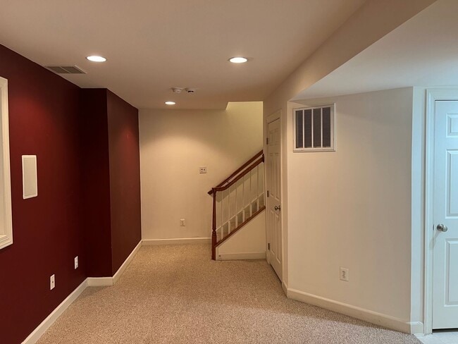 Building Photo - 2904 Marley Ln