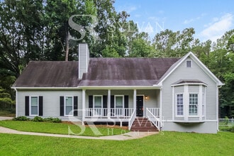 Building Photo - Enjoy living the good life in this 3 bedroom, 2 bathroom home