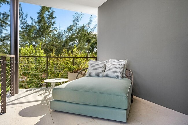 Building Photo - 4585 Nautilus Dr