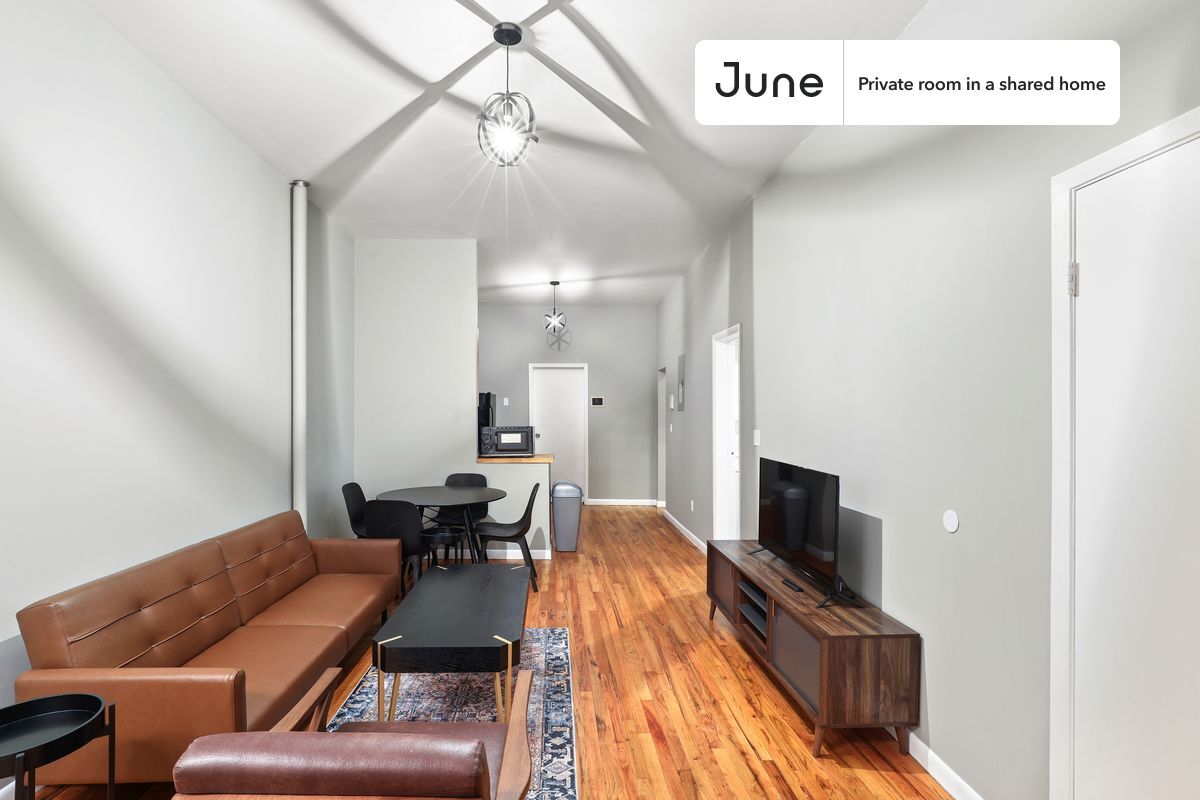 Building Photo - Room in Shared 4 bed/2 bath home in Williamsburg