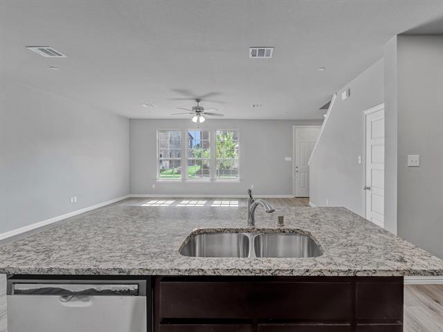 Building Photo - 3112 Solana Cir