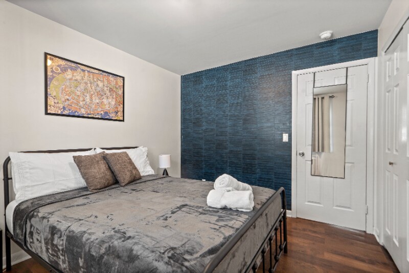 Building Photo - 9103 Columbia Ave