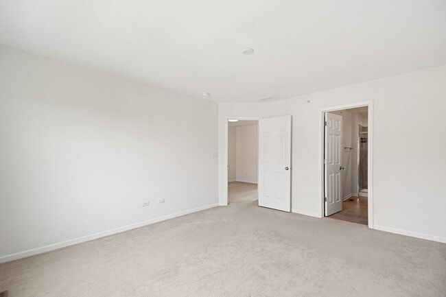 Building Photo - 4426 Monroe Ct
