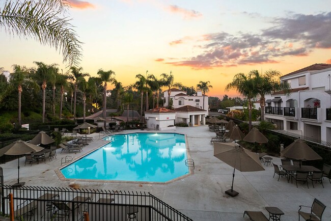 Building Photo - Spacious Condo in the Heart of Laguna Niguel!