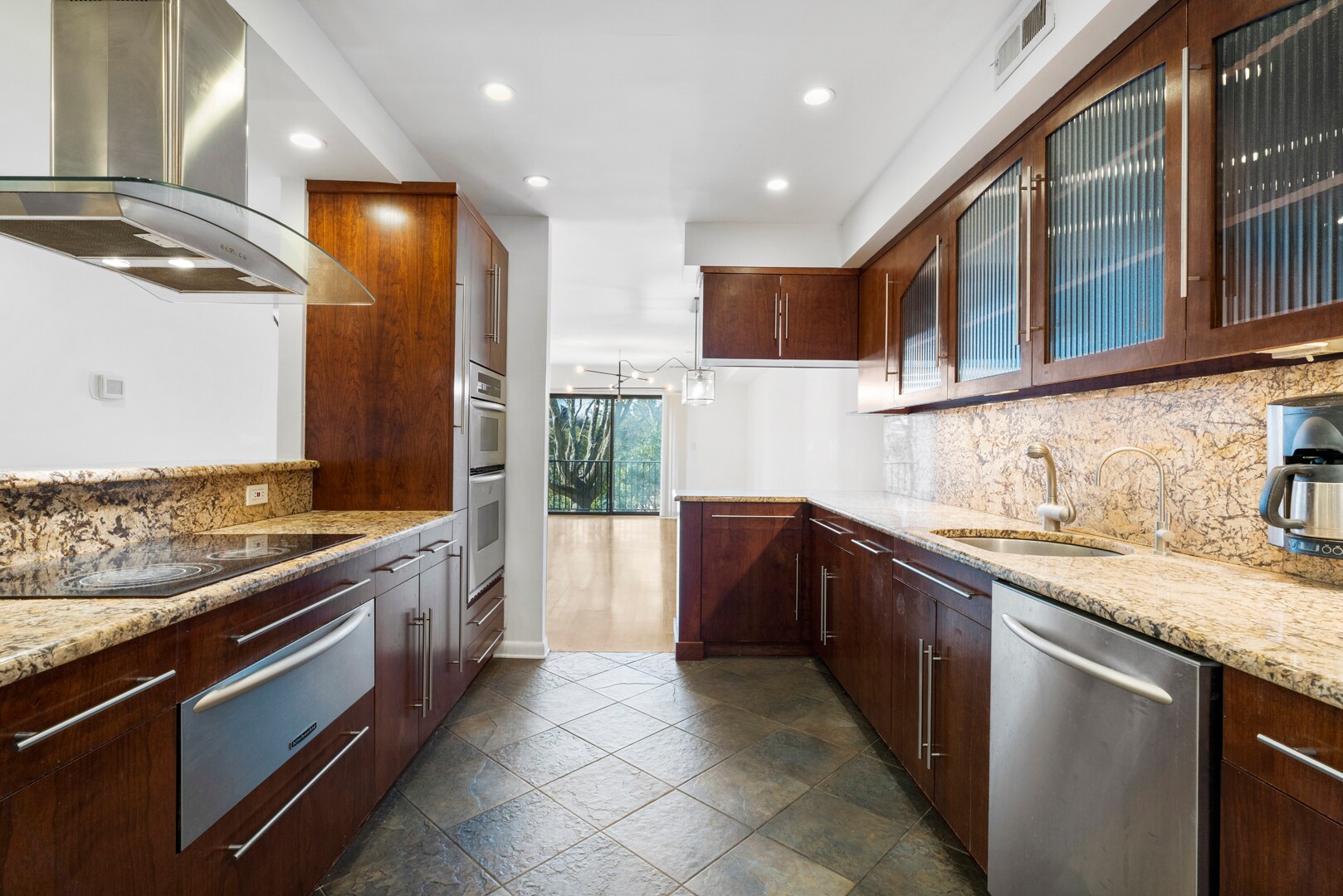 Kitchen - 3 Whitman Ct