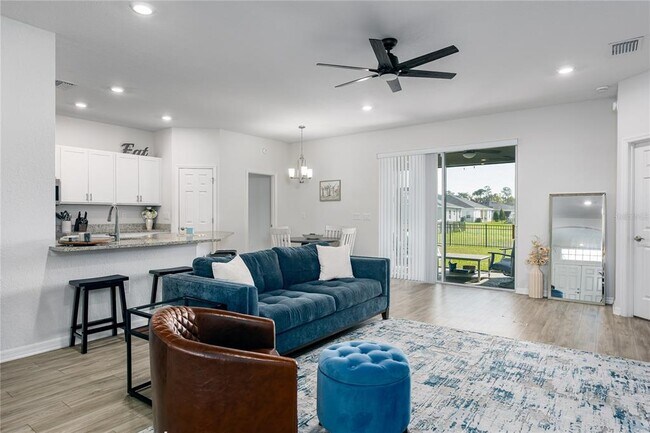 Building Photo - 16129 67th Ct E