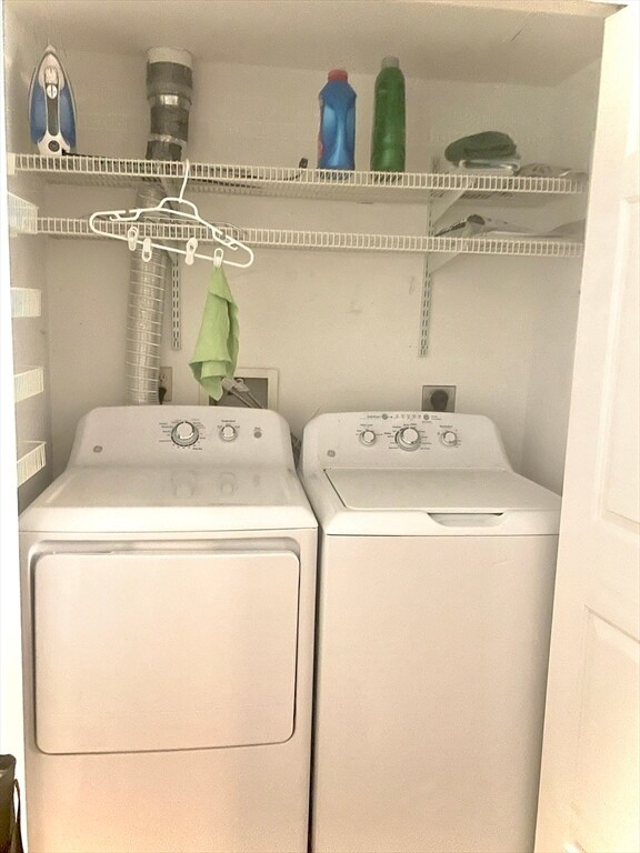 Building Photo - 208 Gazebo Cir