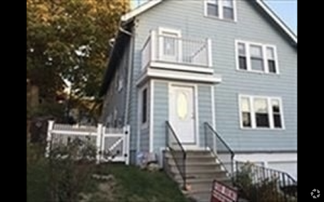 Building Photo - 99 Hillside Rd
