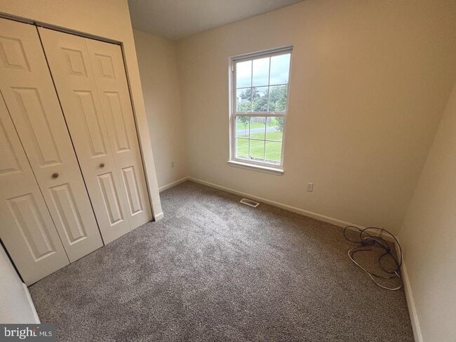 Building Photo - 45293 Rumsford Ln