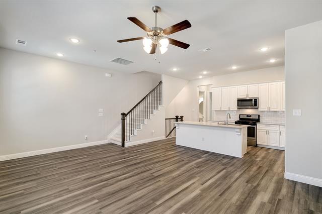 Building Photo - 4158 Shavano Dr