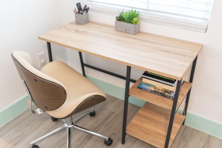 Building Photo - 1407 E McKinley St