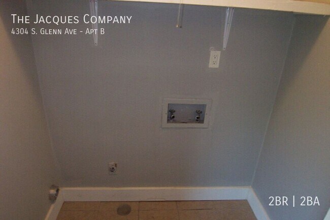 Building Photo - 4304 S Glenn Ave