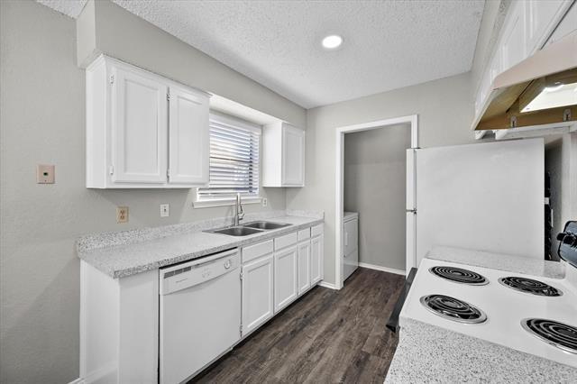Building Photo - 606 Kings Way Dr