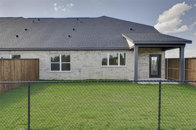 Building Photo - 4046 Clovis St