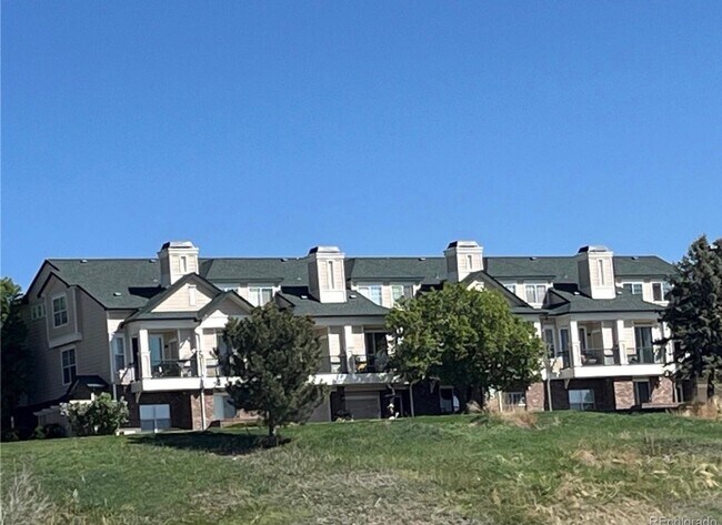 Building Photo - Bright 1 Bed Condo with Fitness Center & Prime Superior Location