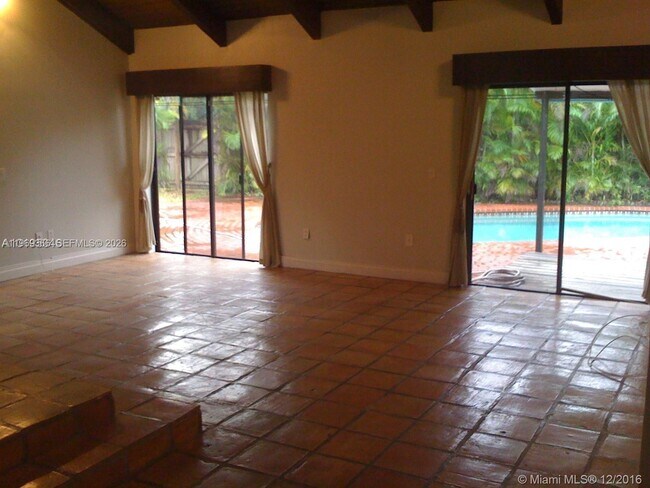 Building Photo - 7512 SW 95th Pl