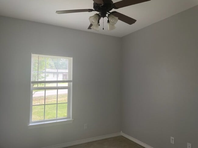 Building Photo - 3/2/2 PTISD