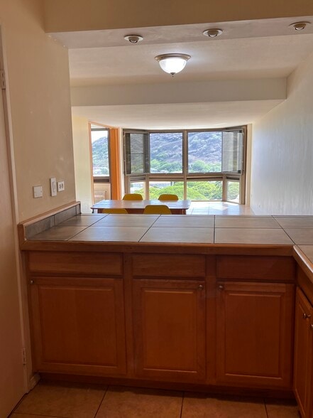 Kitchen-4 - 531 Hahaione St