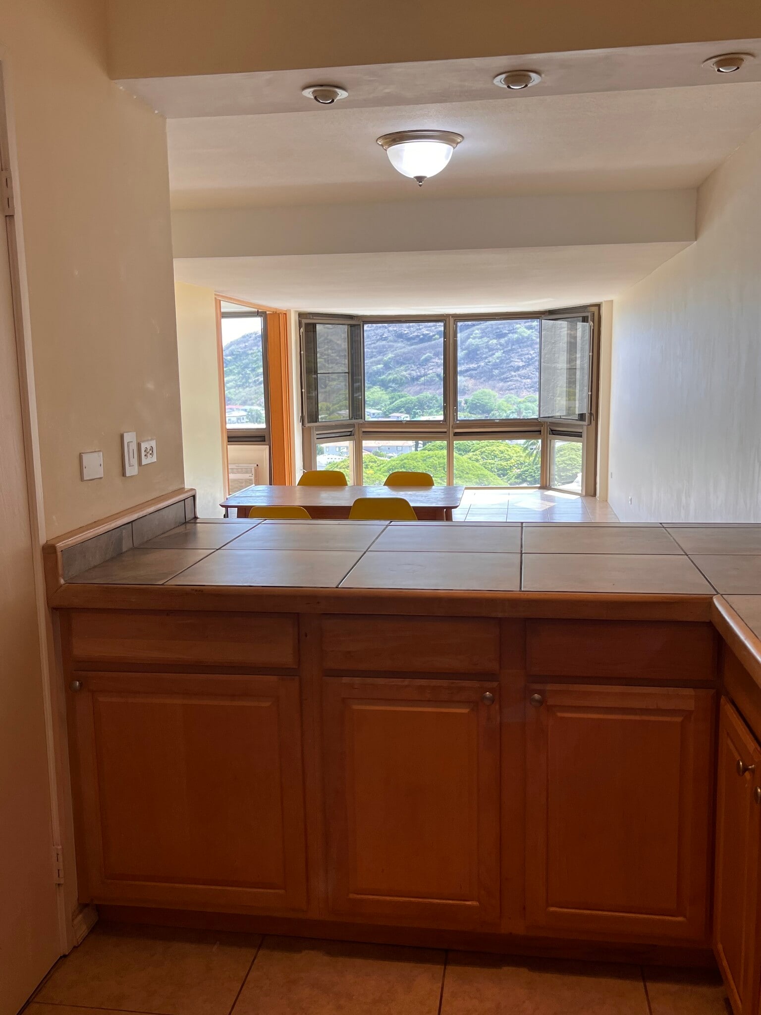 Kitchen-4 - 531 Hahaione St