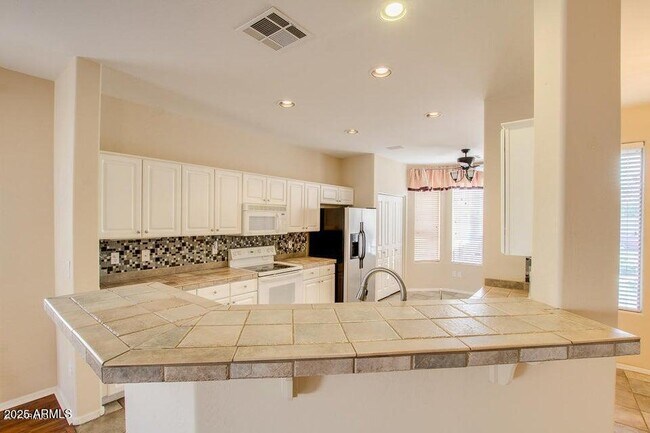 Building Photo - 8112 W Melinda Ln