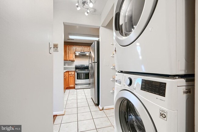 Building Photo - 123 W Barre St