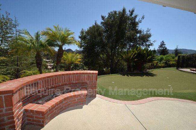 Building Photo - 1674 Bushgrove Ct
