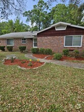 Building Photo - 6331 Mockingbird Ln