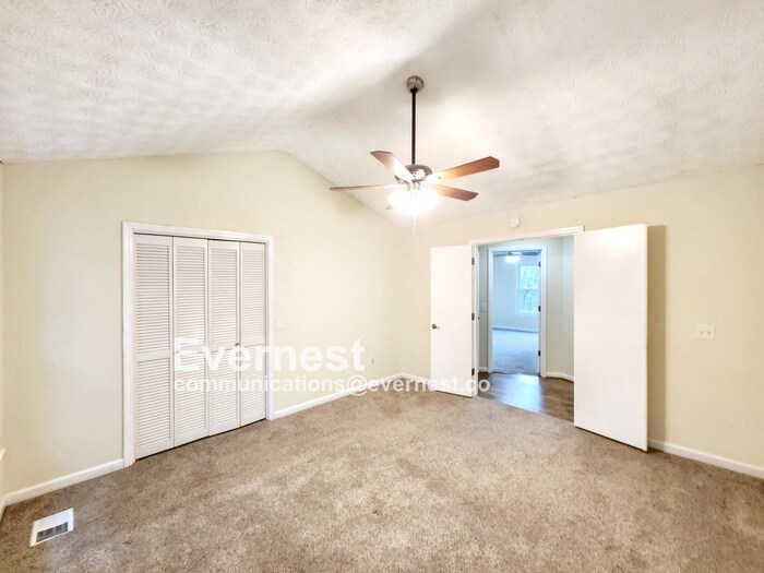 Building Photo - 2047 Arbor Forest Dr SW